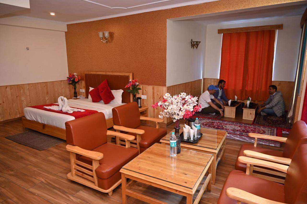 Hotel Seven Hills Manali エクステリア 写真