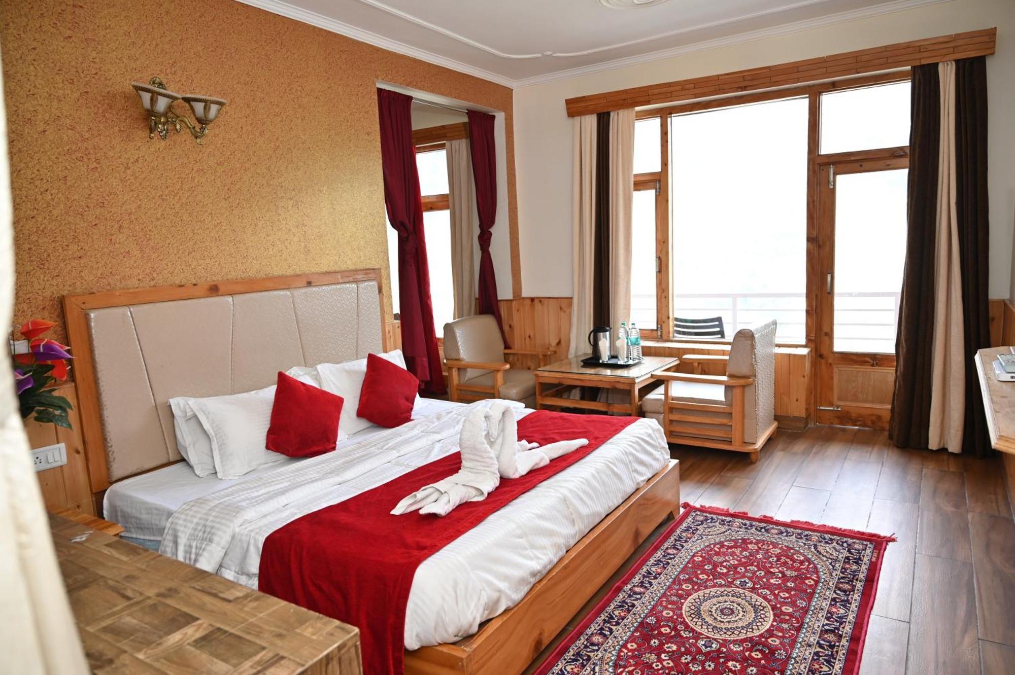 Hotel Seven Hills Manali エクステリア 写真