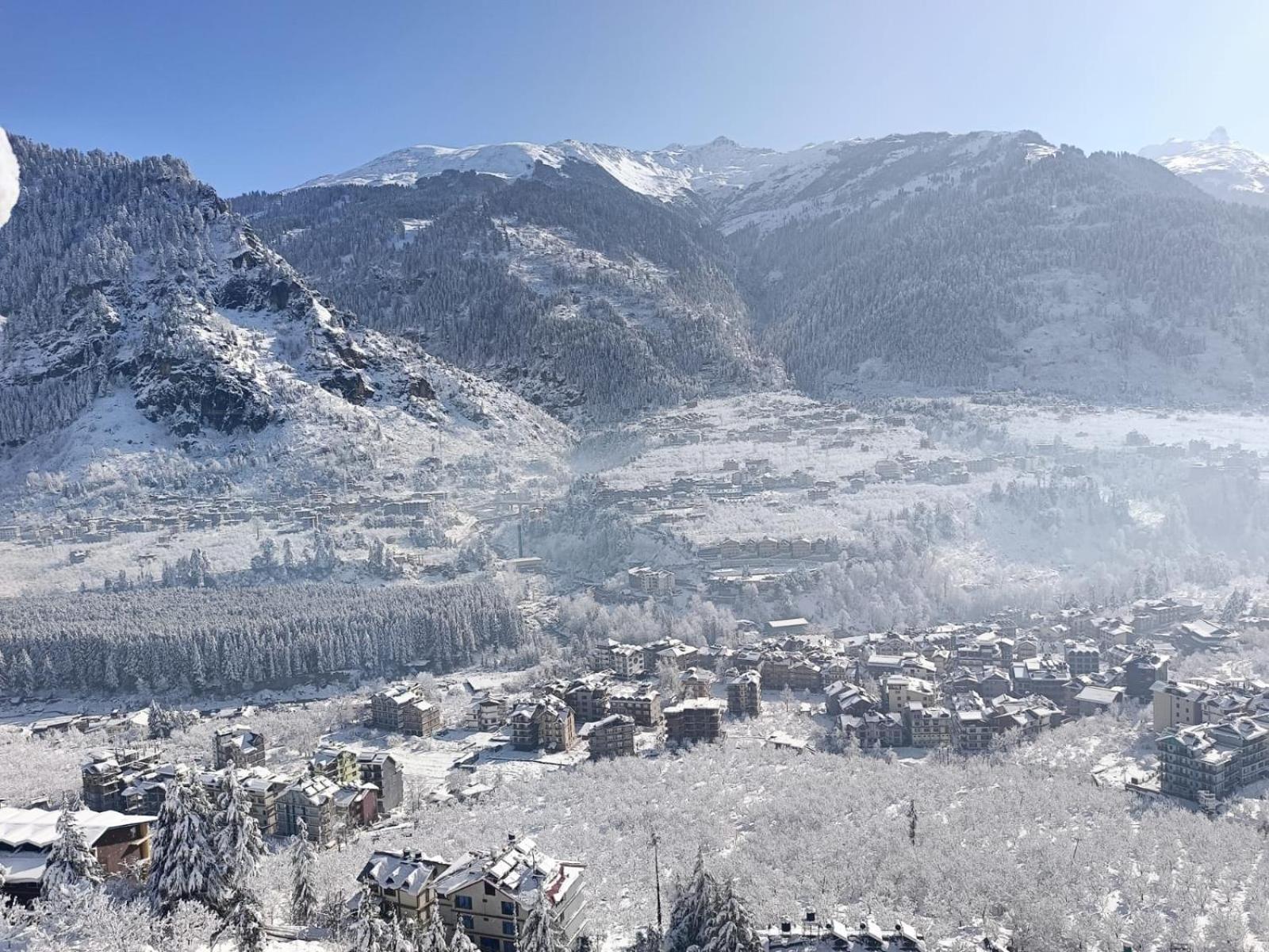 Hotel Seven Hills Manali エクステリア 写真