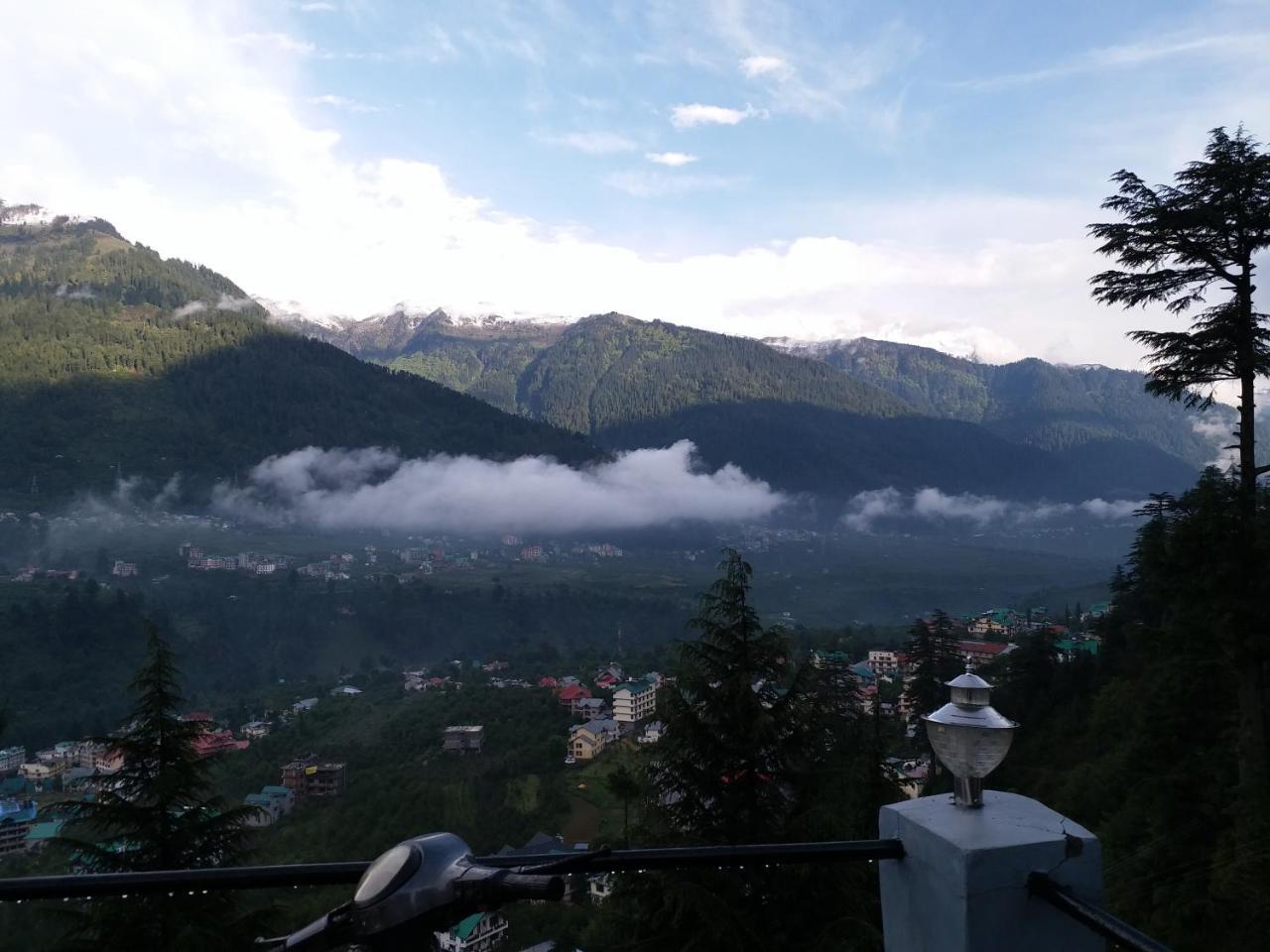 Hotel Seven Hills Manali エクステリア 写真