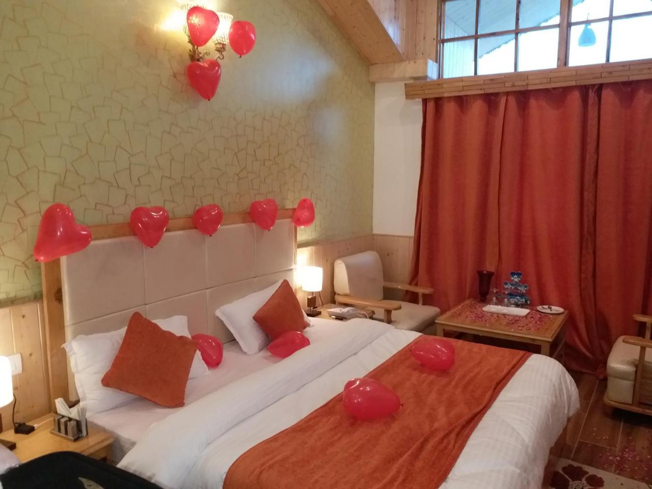 Hotel Seven Hills Manali エクステリア 写真