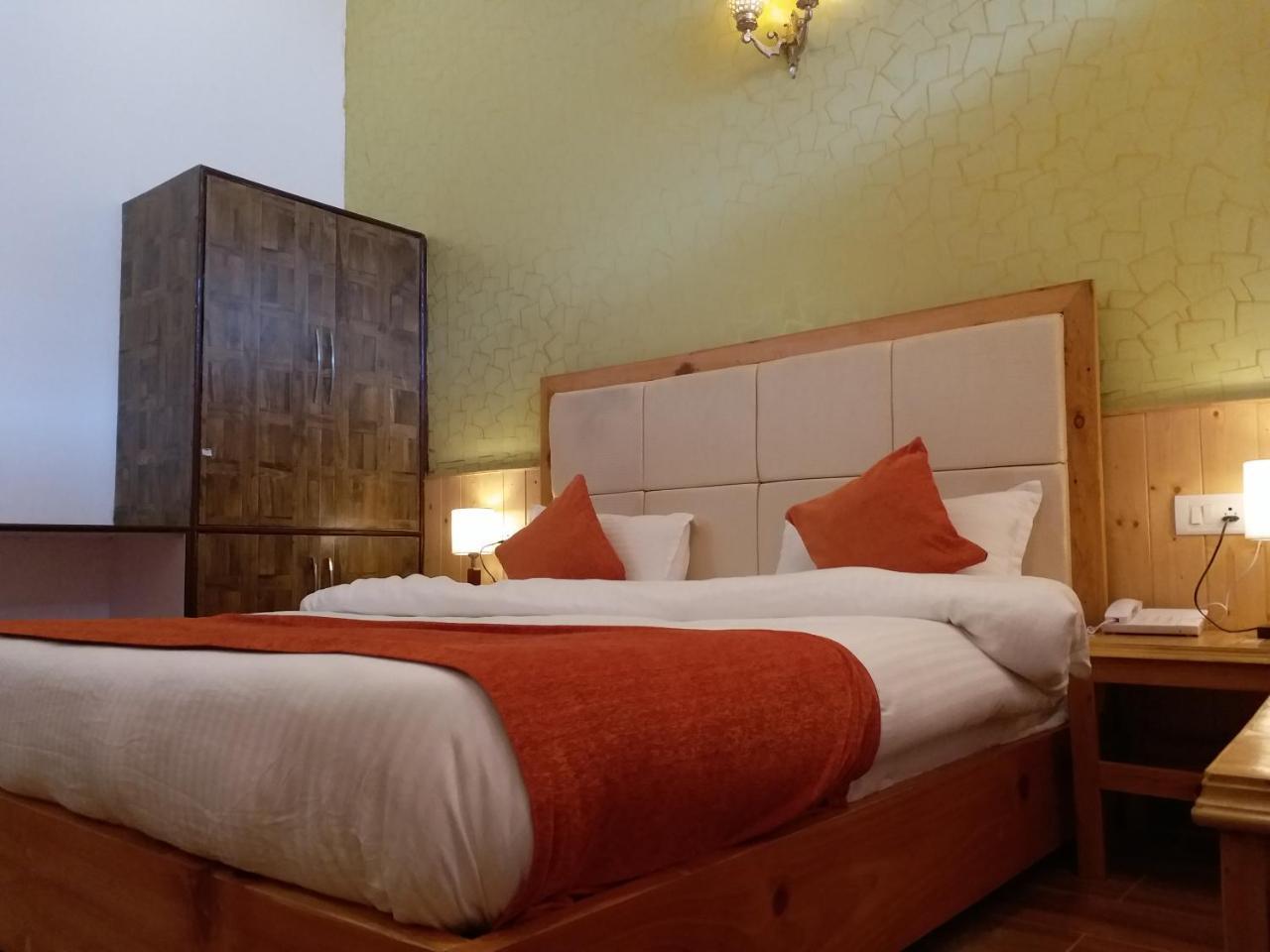 Hotel Seven Hills Manali エクステリア 写真