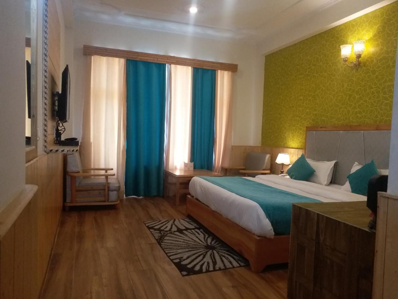 Hotel Seven Hills Manali エクステリア 写真