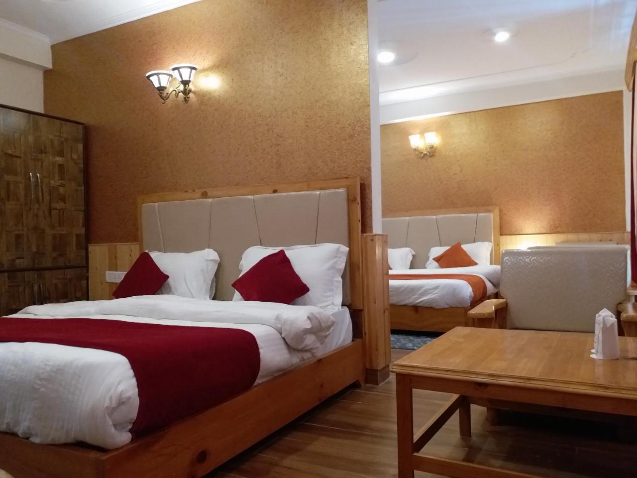 Hotel Seven Hills Manali エクステリア 写真
